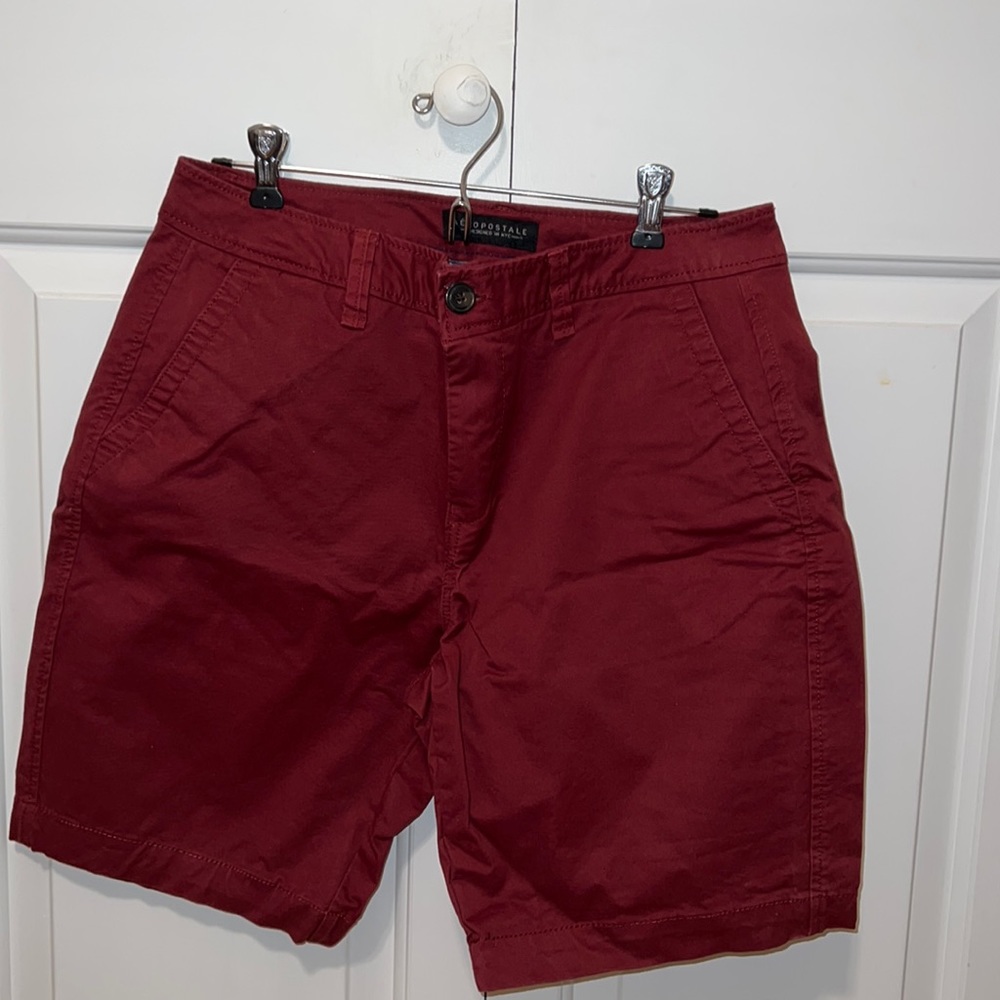 Mens maroon shorts size 30